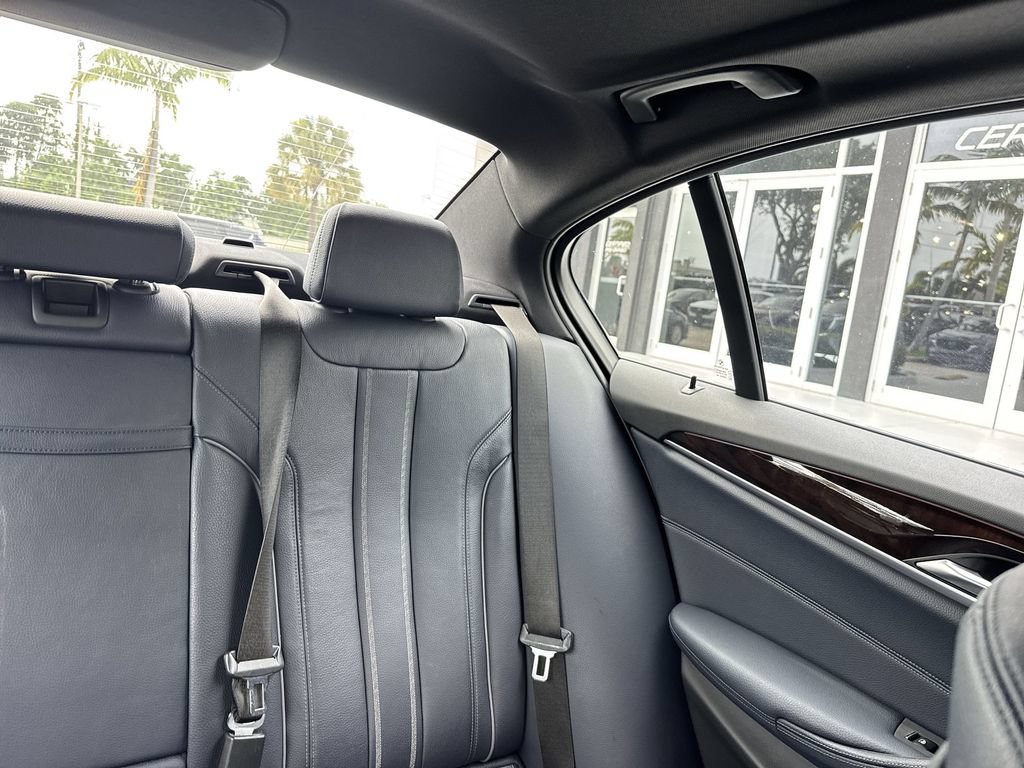 Used 2019 BMW 530i xDrive w/ Convenience Package AWD/4WD image 19