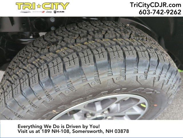 New 2025 Jeep Wrangler Sport S image 31