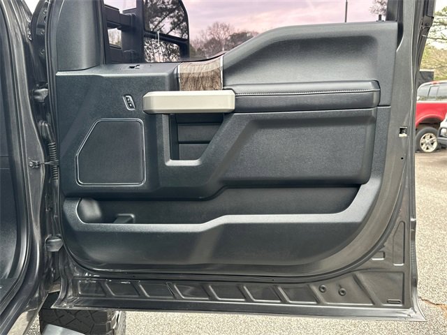 Used 2017 Ford F250 Lariat w/ Chrome Package image 14