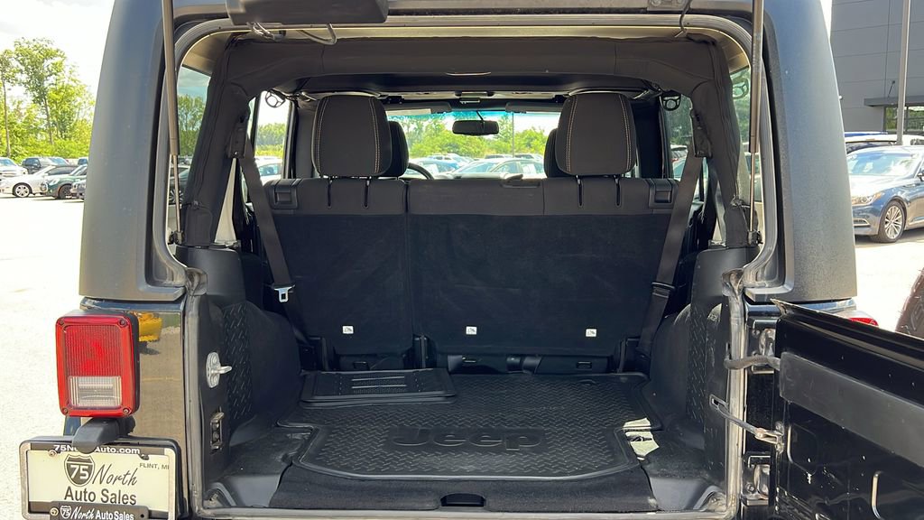 Used 2017 Jeep Wrangler Unlimited Sahara AWD/4WD image 29