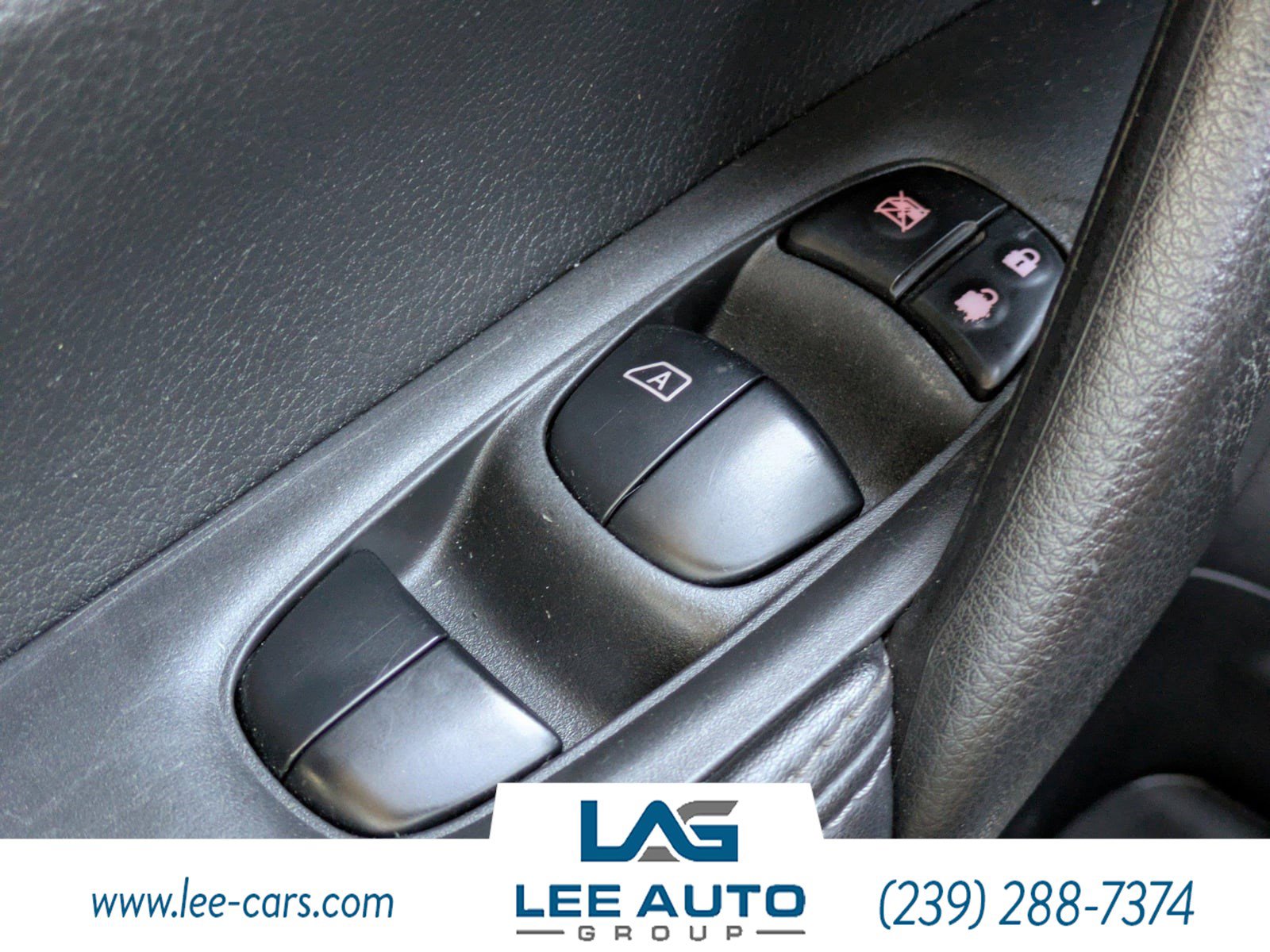 Used 2019 Nissan Rogue Sport SV image 18