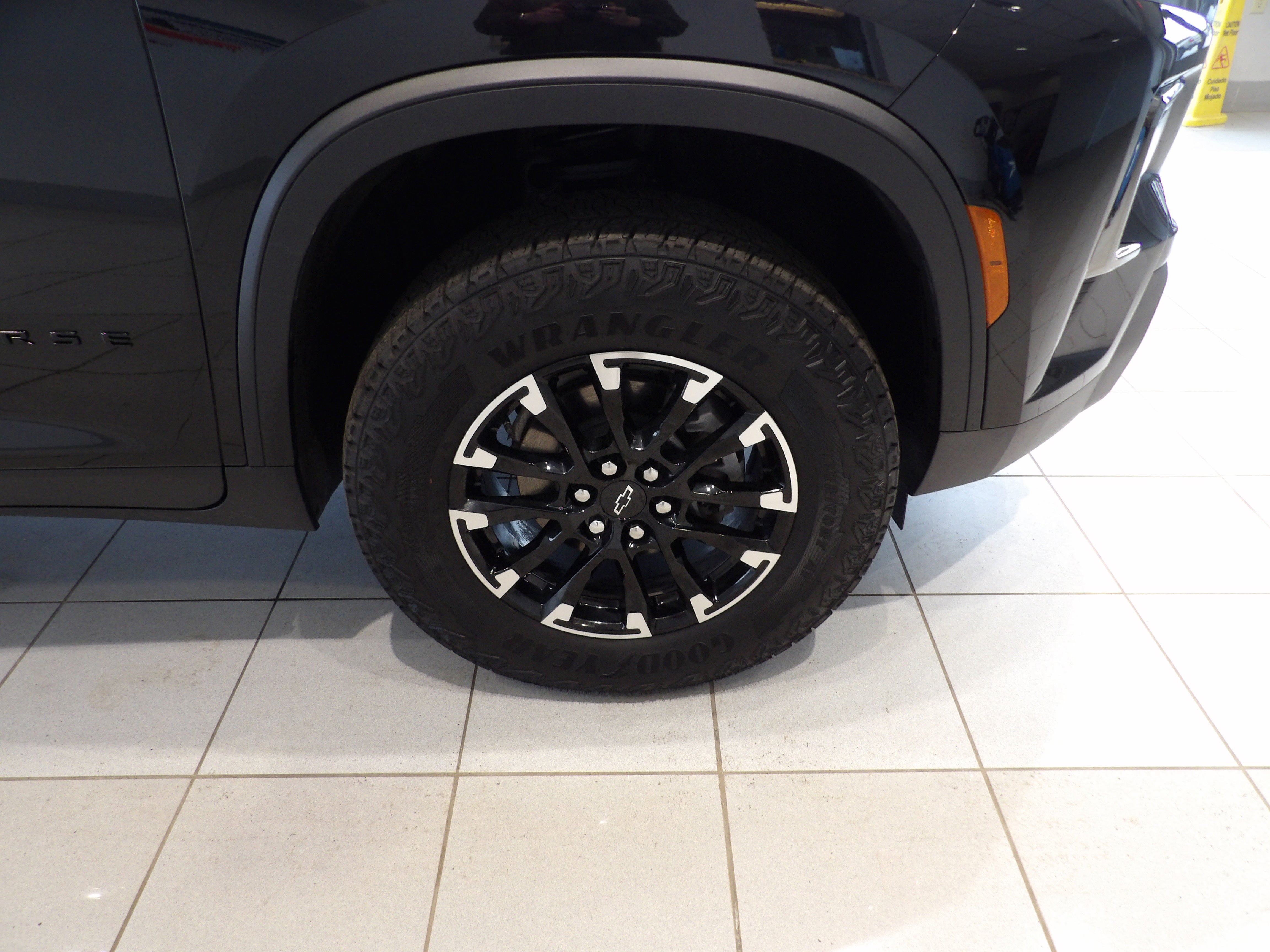 Used 2024 Chevrolet Traverse Z71 w/ LPO, Floor Liner Package image 27