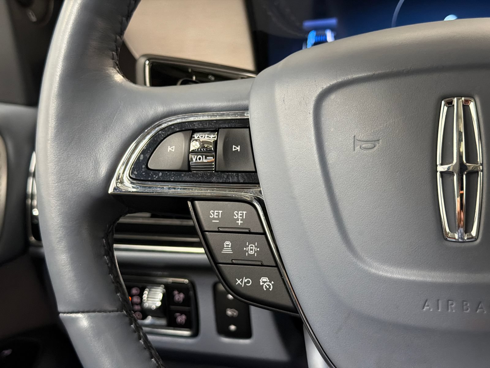 Certified 2023 Lincoln Navigator Black Label AWD/4WD image 25