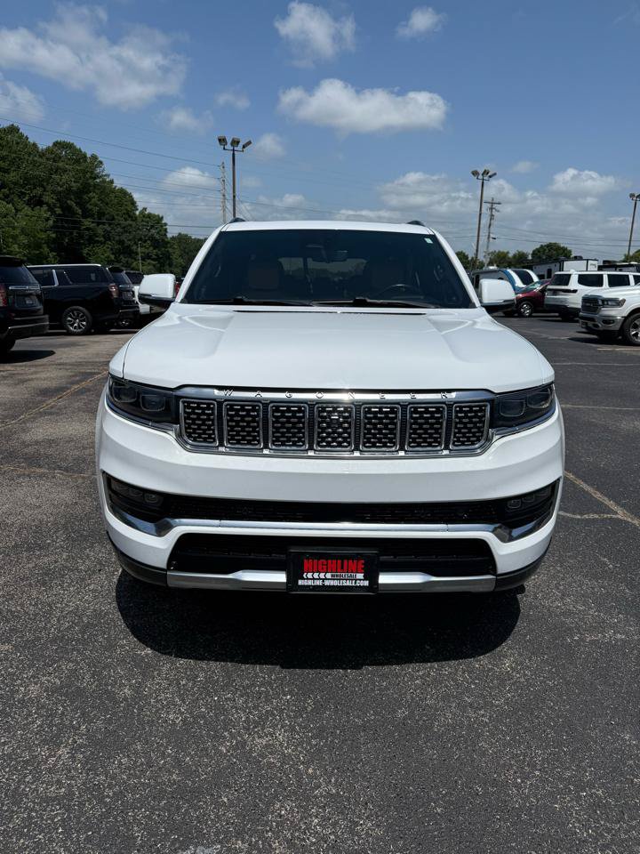 Used 2022 Jeep Grand Wagoneer Series III w/ Rear Seat Video Group 1 AWD/4WD image 2