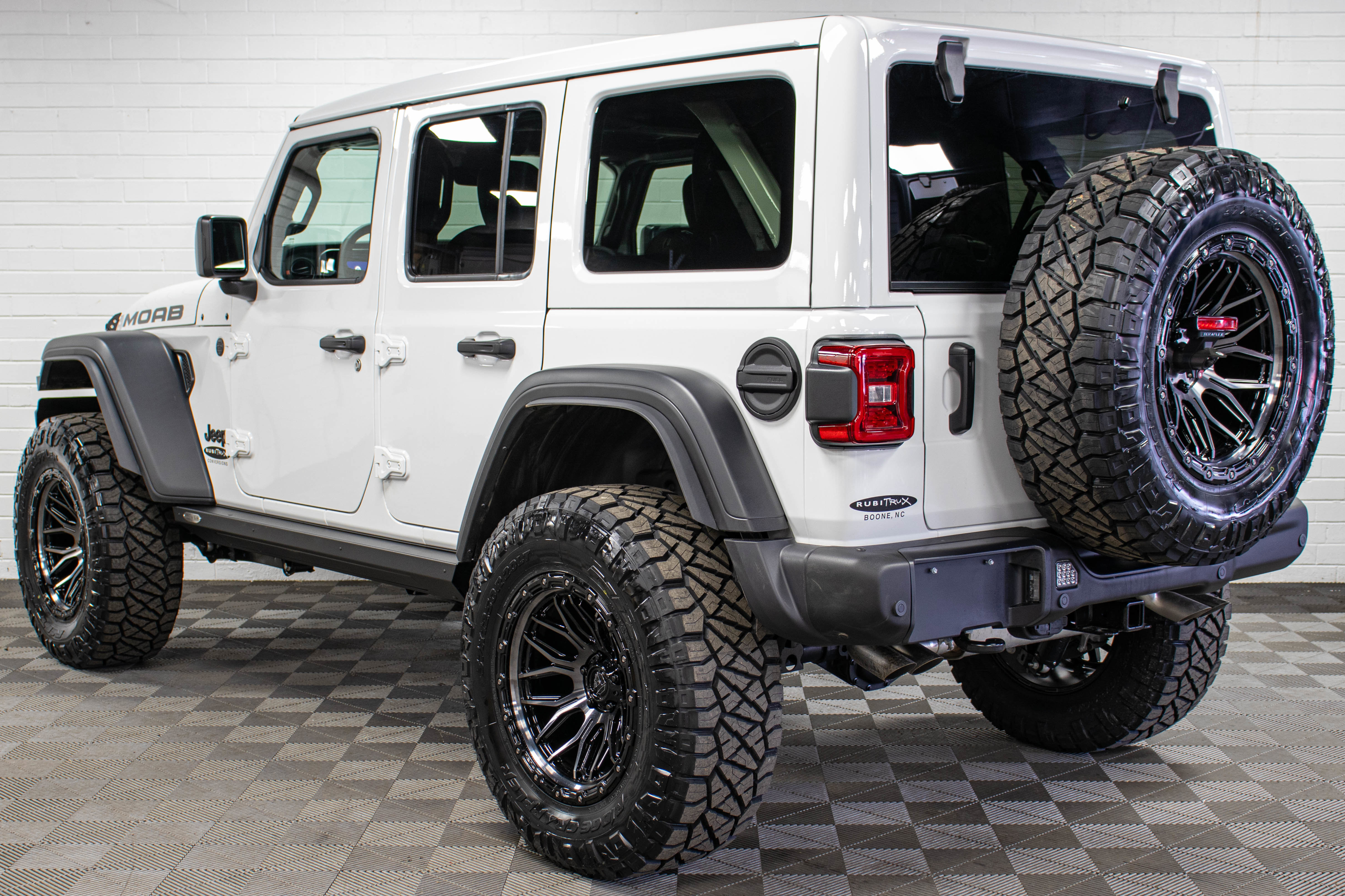 Used 2026 Jeep Wrangler Moab image 5
