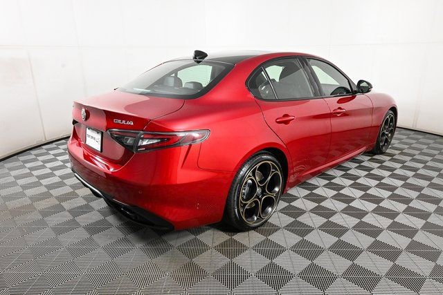 New 2025 Alfa Romeo Giulia w/ Driving Assist Package RWD image 30