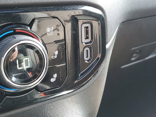 Used 2025 Chevrolet Silverado 1500 High Country image 18