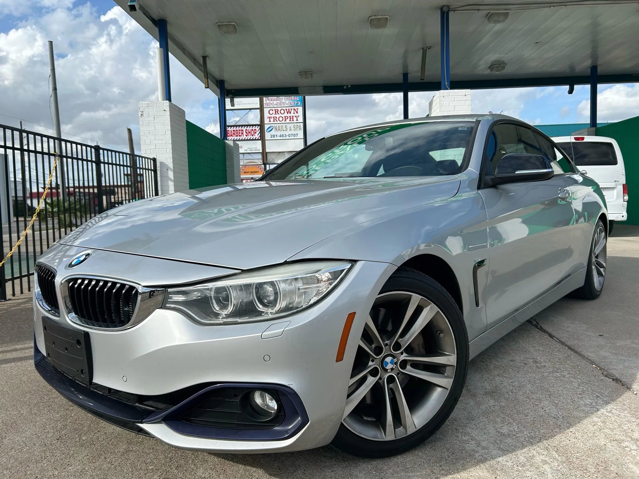 Used 2015 BMW 435i Coupe w/ Technology Package image 2