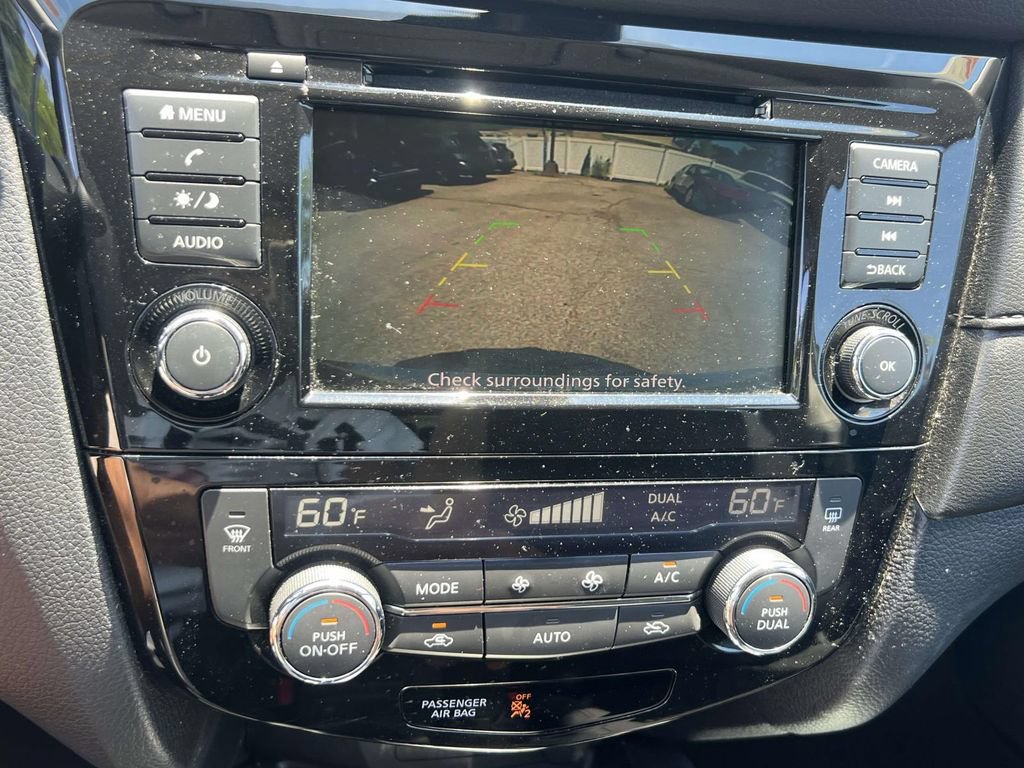 Used 2020 Nissan Rogue SV AWD/4WD image 27