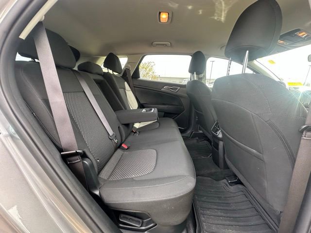 Used 2023 Kia Sportage LX image 30