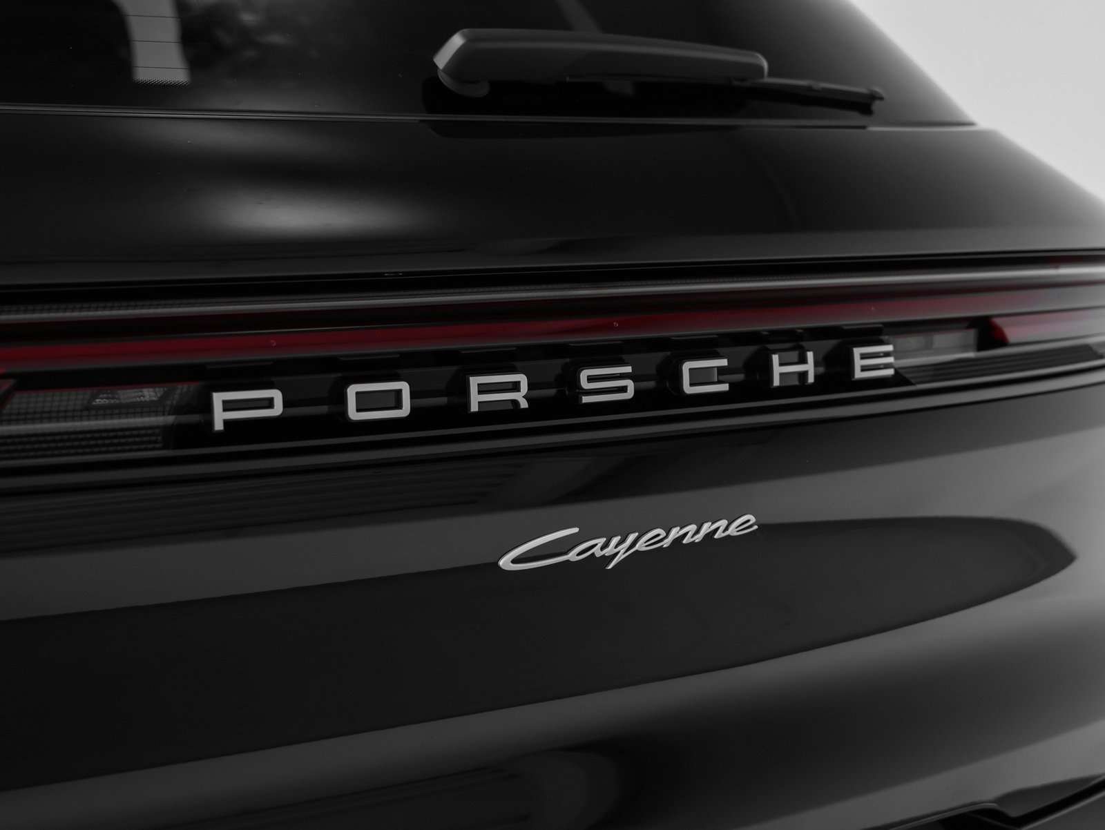 Certified 2025 Porsche Cayenne image 16