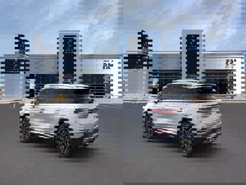 Used 2023 Lincoln Corsair Reserve w/ Equipment Group 202A image 4