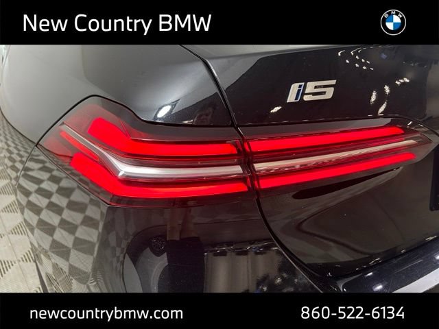 Used 2024 BMW i5 eDrive40i w/ Premium Package RWD image 30