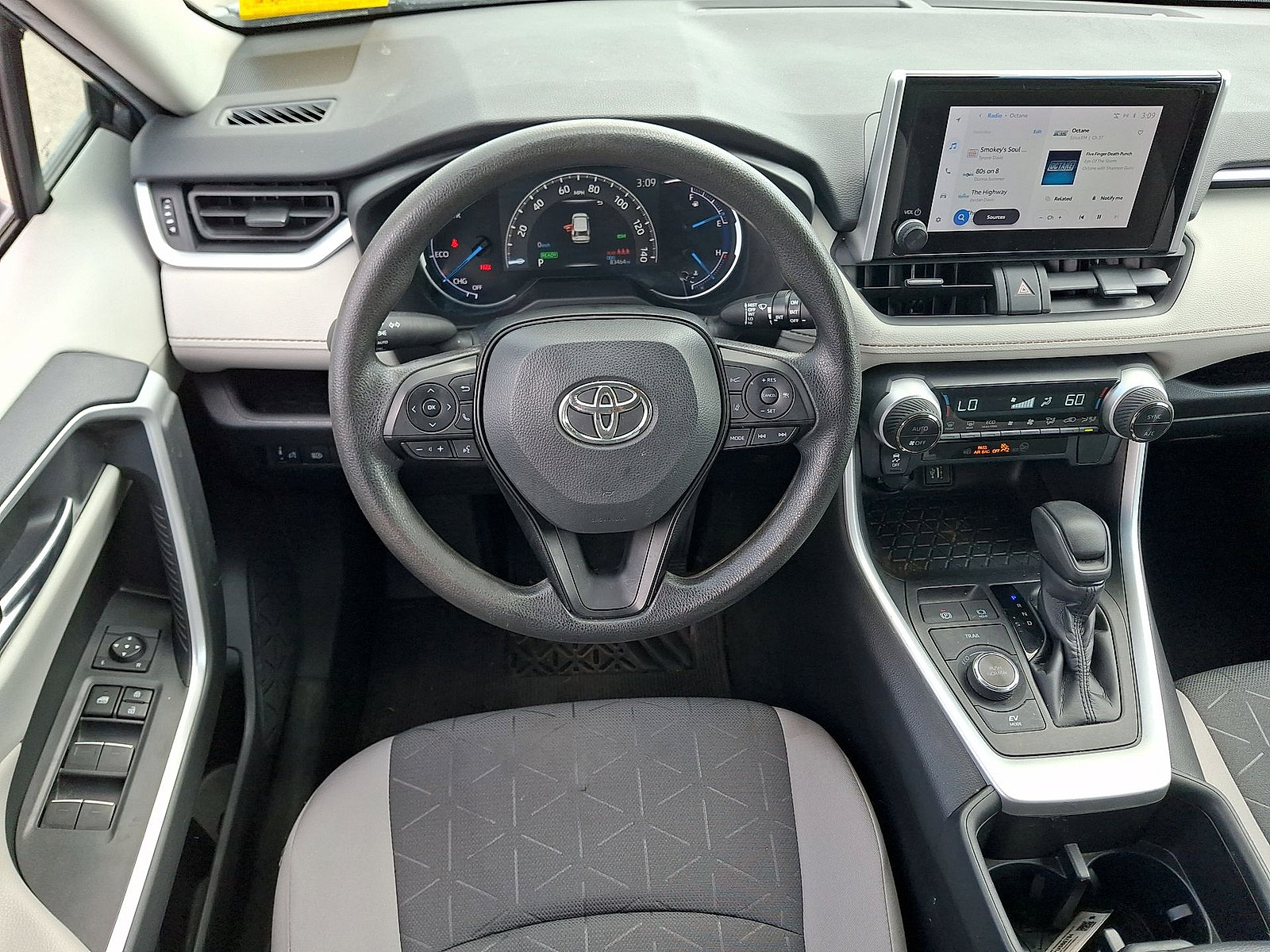 Used 2023 Toyota RAV4 XLE AWD/4WD image 20