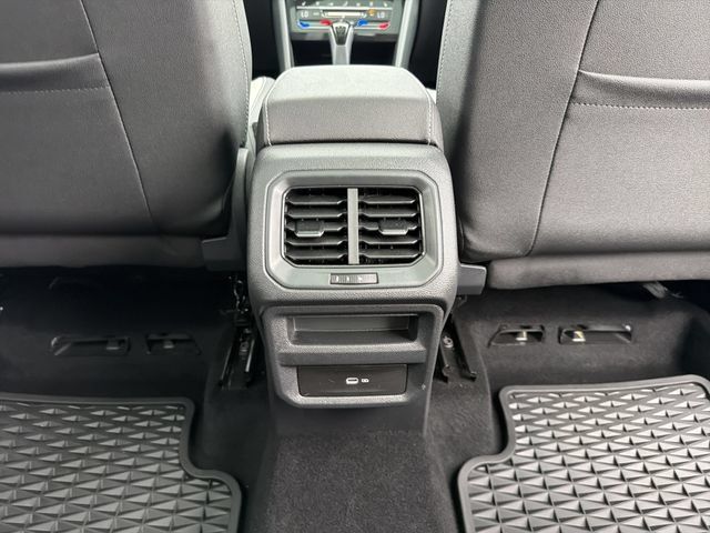 Used 2025 Volkswagen Taos SEL AWD/4WD image 20