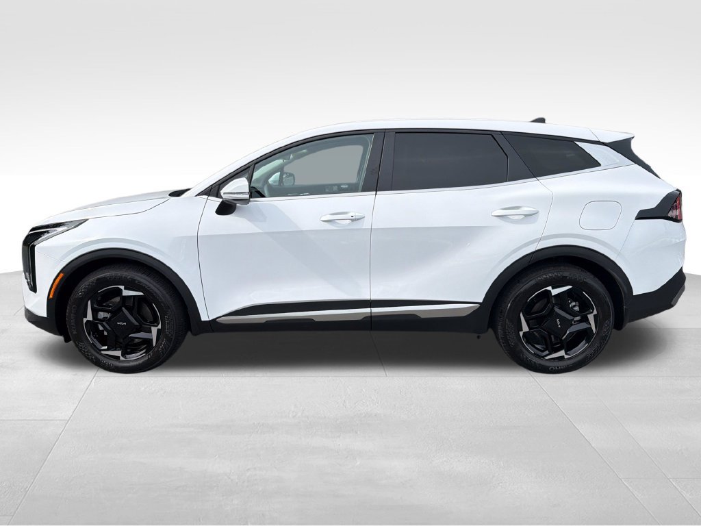 Used 2026 Kia Sportage EX FWD image 3
