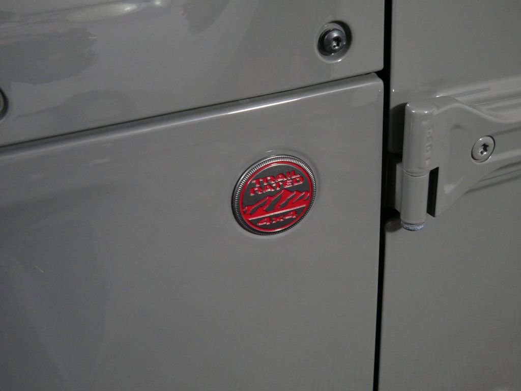 Used 2022 Jeep Wrangler Unlimited Rubicon w/ Dual Top Group image 17