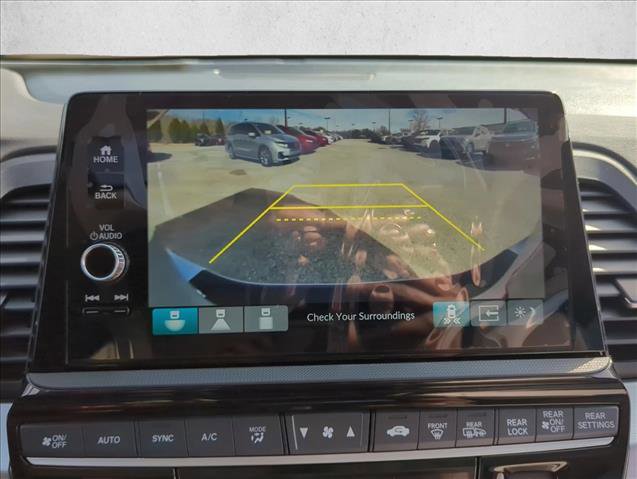 New 2026 Honda Odyssey Touring image 13