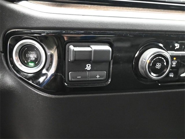 Used 2024 Chevrolet Silverado 2500 LT image 28