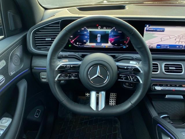 Used 2025 Mercedes-Benz GLS 580 4MATIC image 30