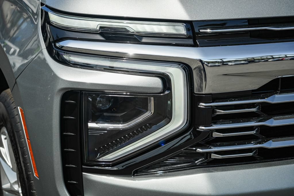 New 2026 Chevrolet Suburban Premier AWD/4WD image 8