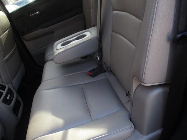 Used 2017 Honda Pilot EX-L image 7