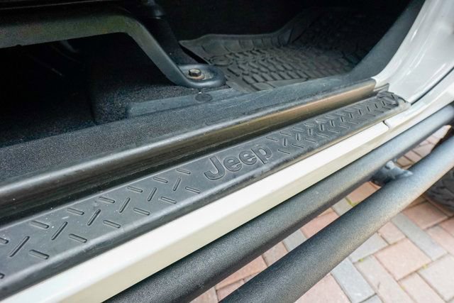 Used 2016 Jeep Wrangler Unlimited Rubicon AWD/4WD image 80