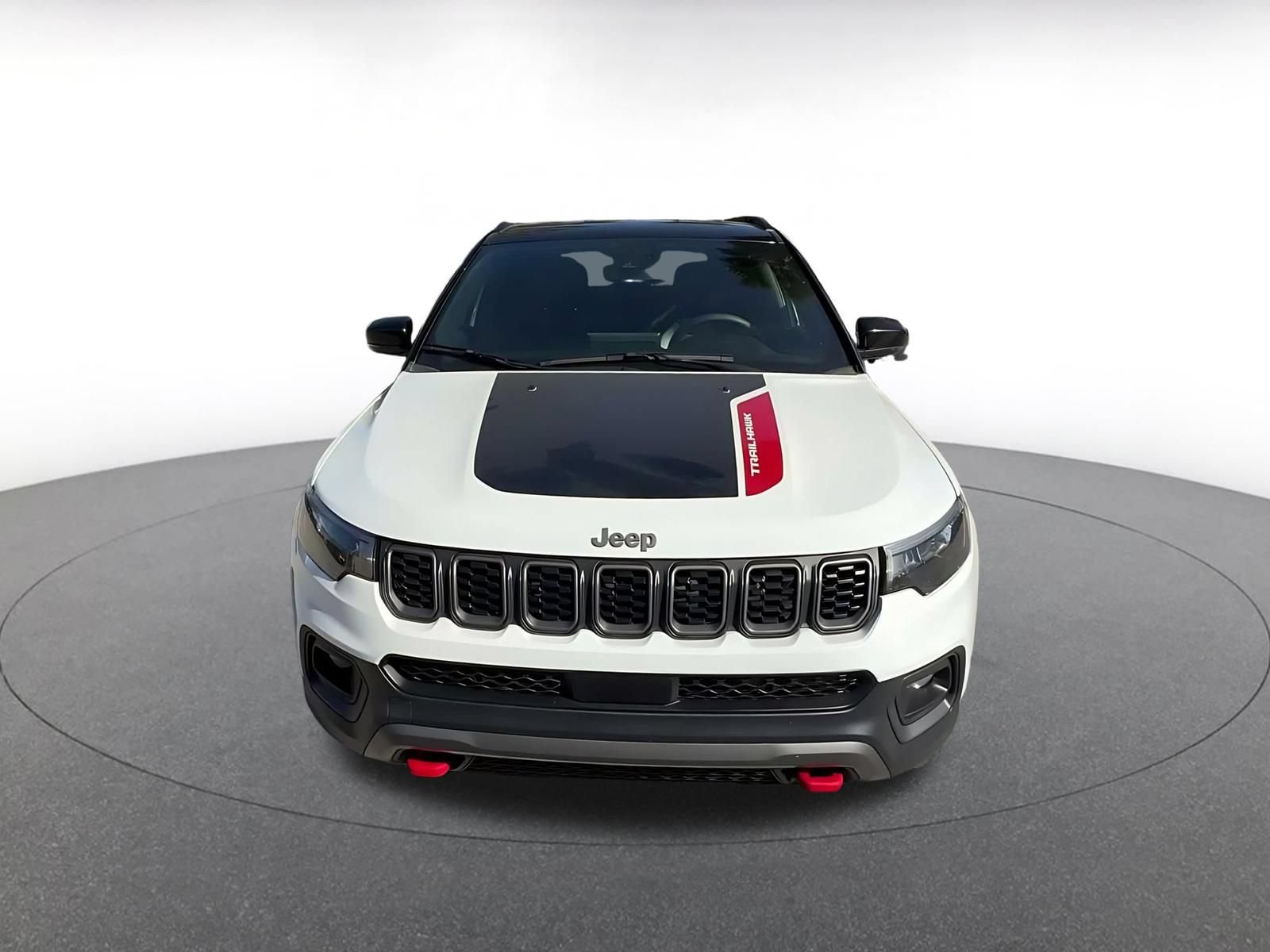 Used 2025 Jeep Compass Trailhawk AWD/4WD image 4