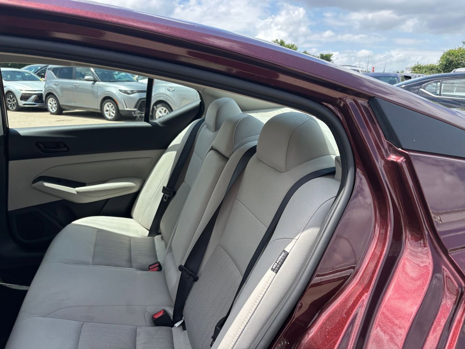Used 2025 Nissan Altima 2.5 SV FWD image 36