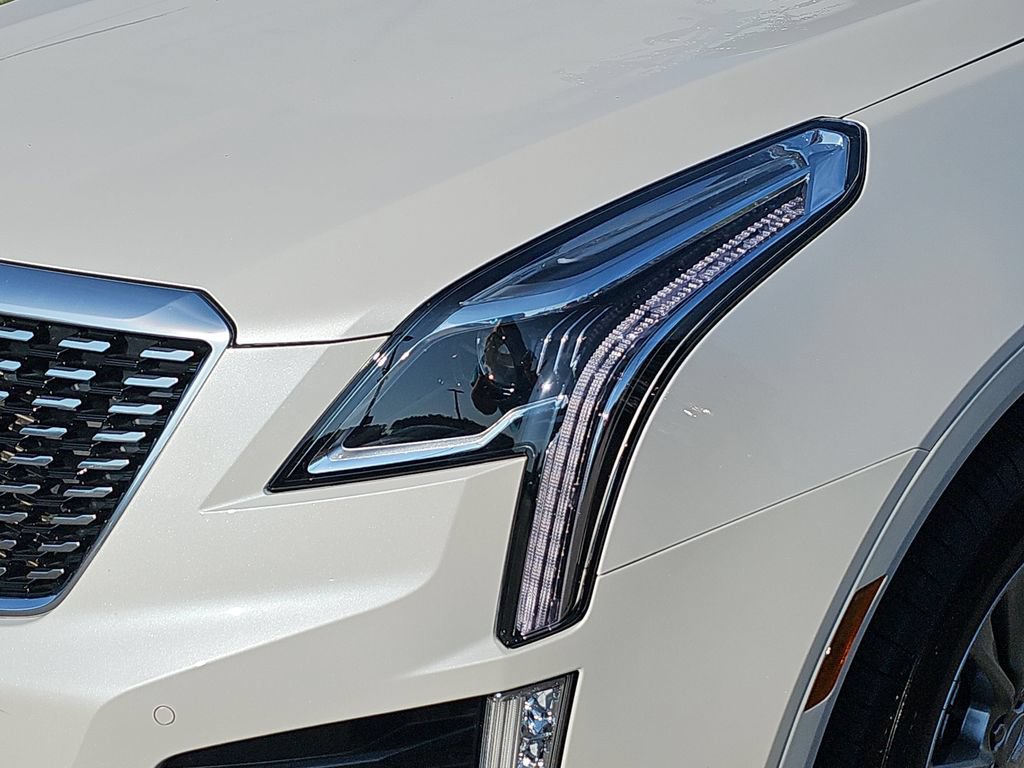 Used 2022 Cadillac XT5 Premium Luxury w/ LPO, Floor Liner Package FWD image 32