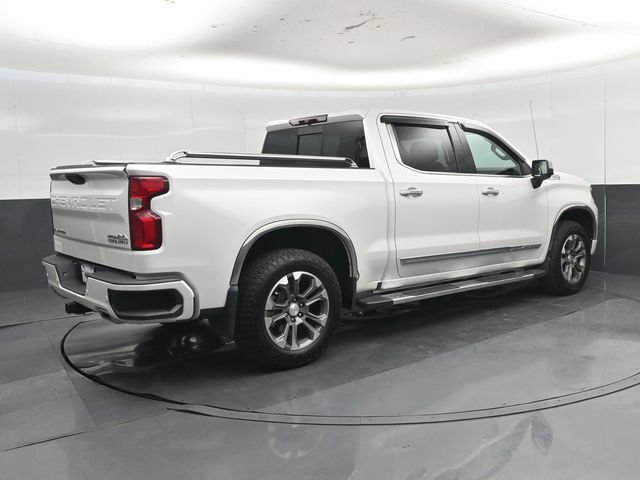 Used 2024 Chevrolet Silverado 1500 High Country w/ Z71 Off-Road Package AWD/4WD image 3