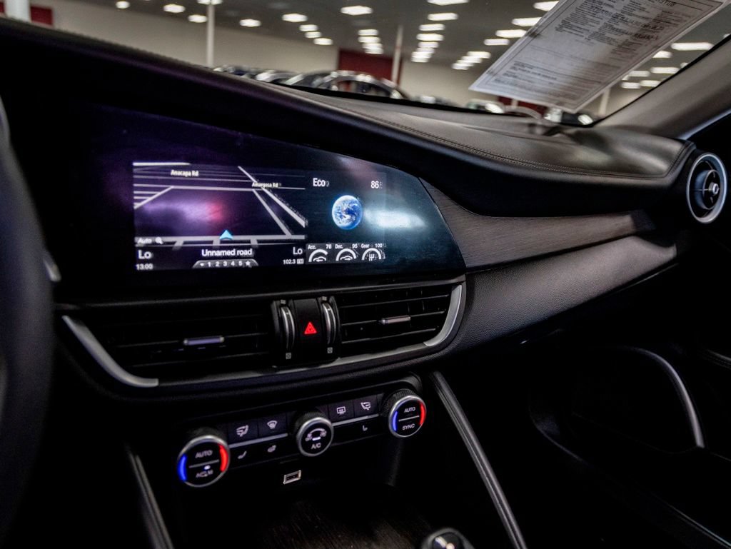Used 2018 Alfa Romeo Giulia Ti w/ TI Leather Package RWD image 21