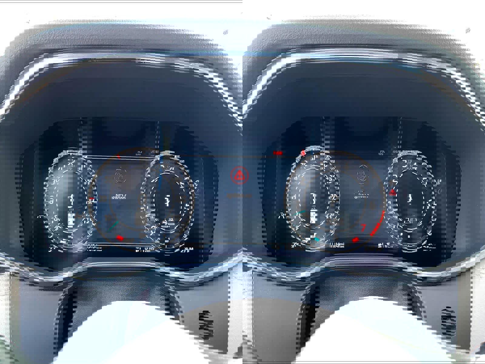 Used 2025 Jaguar F-PACE R-Dynamic S image 22