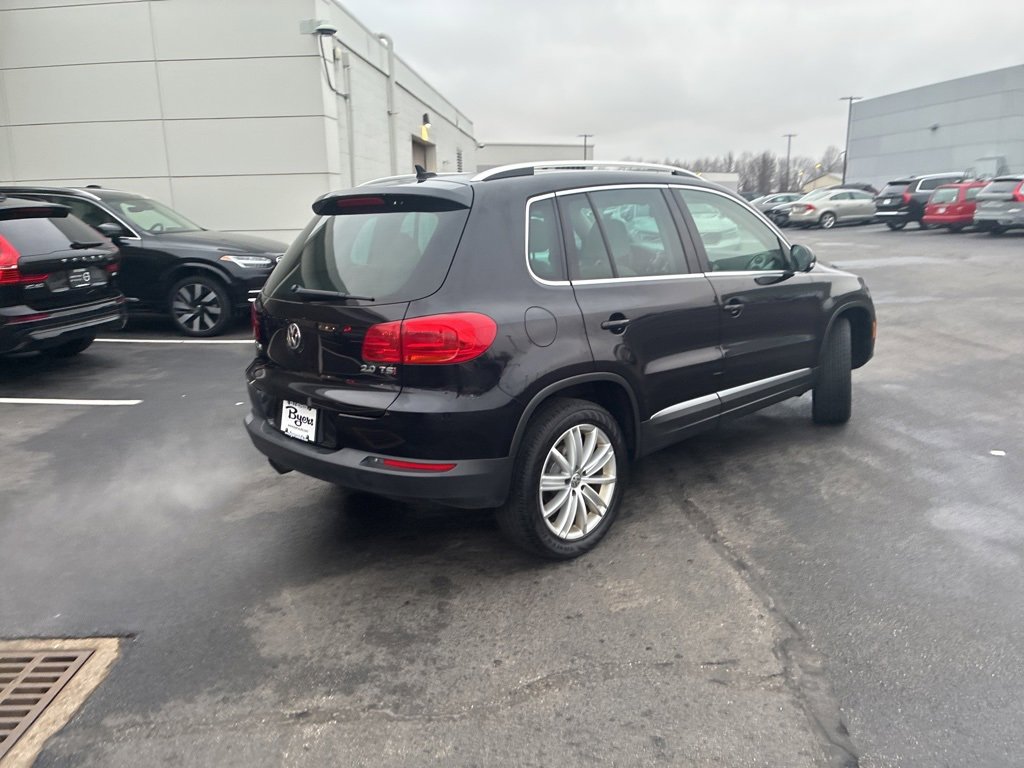 Used 2015 Volkswagen Tiguan SEL image 3
