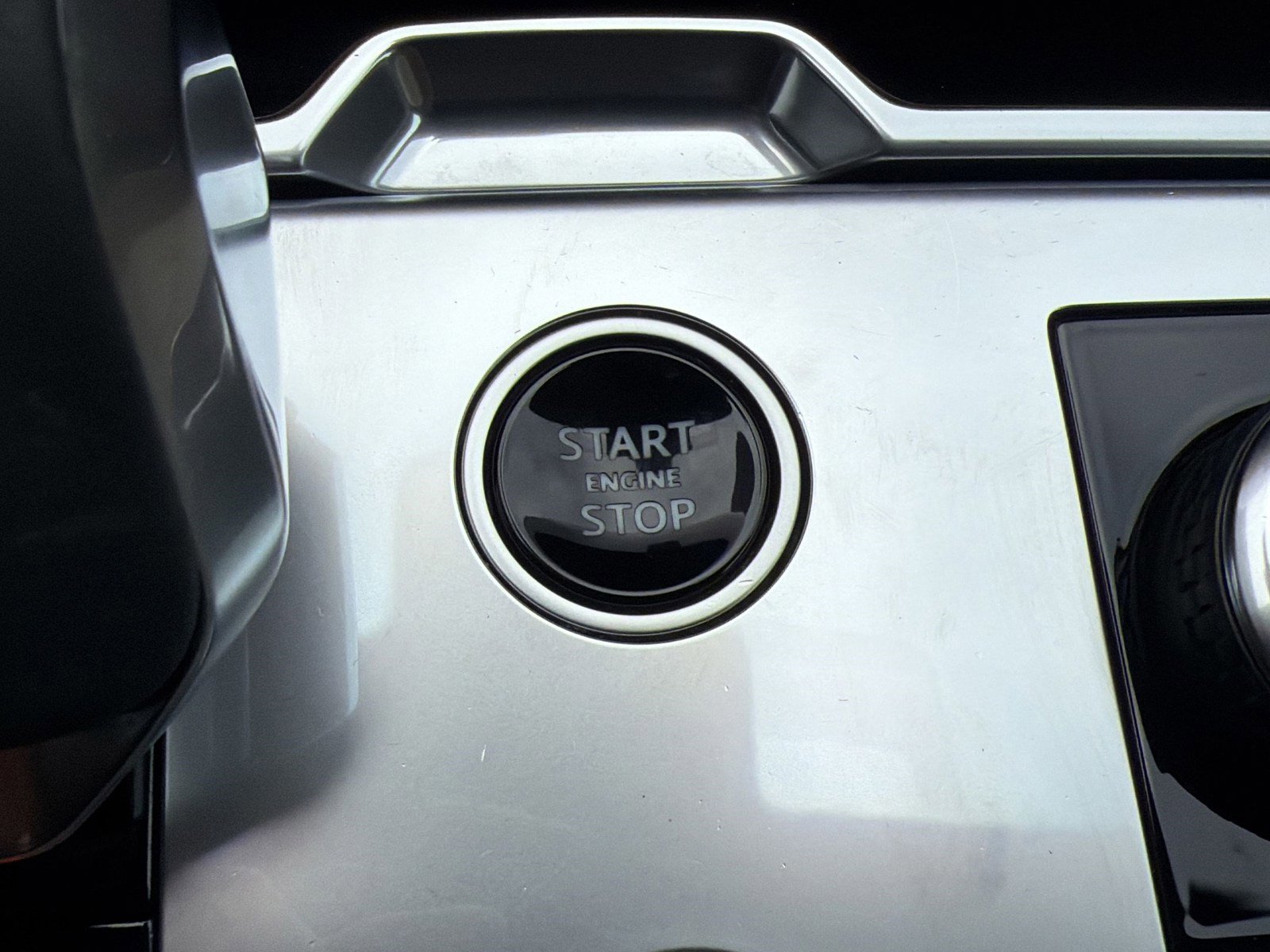 Certified 2023 Land Rover Range Rover SE image 27