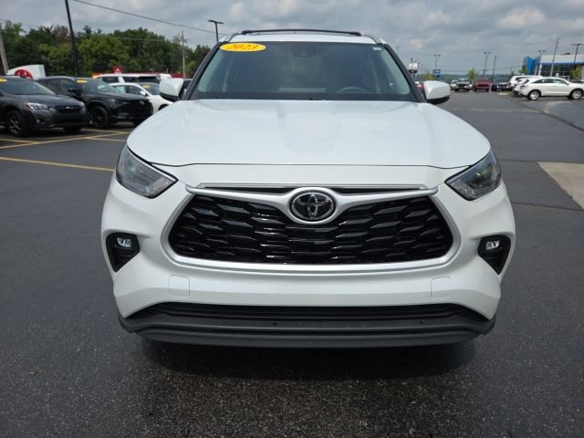 Used 2023 Toyota Highlander XLE AWD/4WD video 2