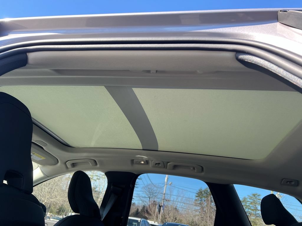 New 2026 Volvo XC60 B5 Plus w/ Protection Package Premier AWD/4WD image 25