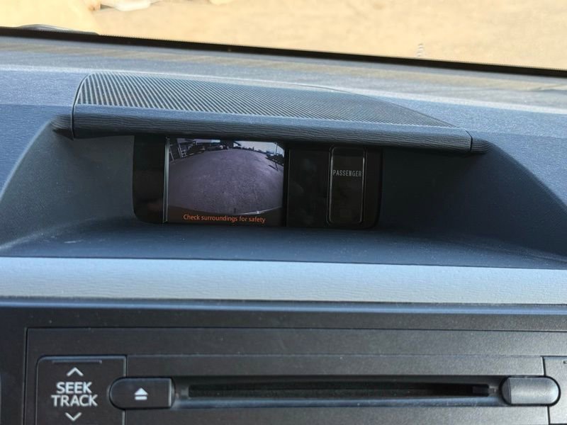 Used 2013 Toyota Sienna LE w/ Towing Pkg image 12