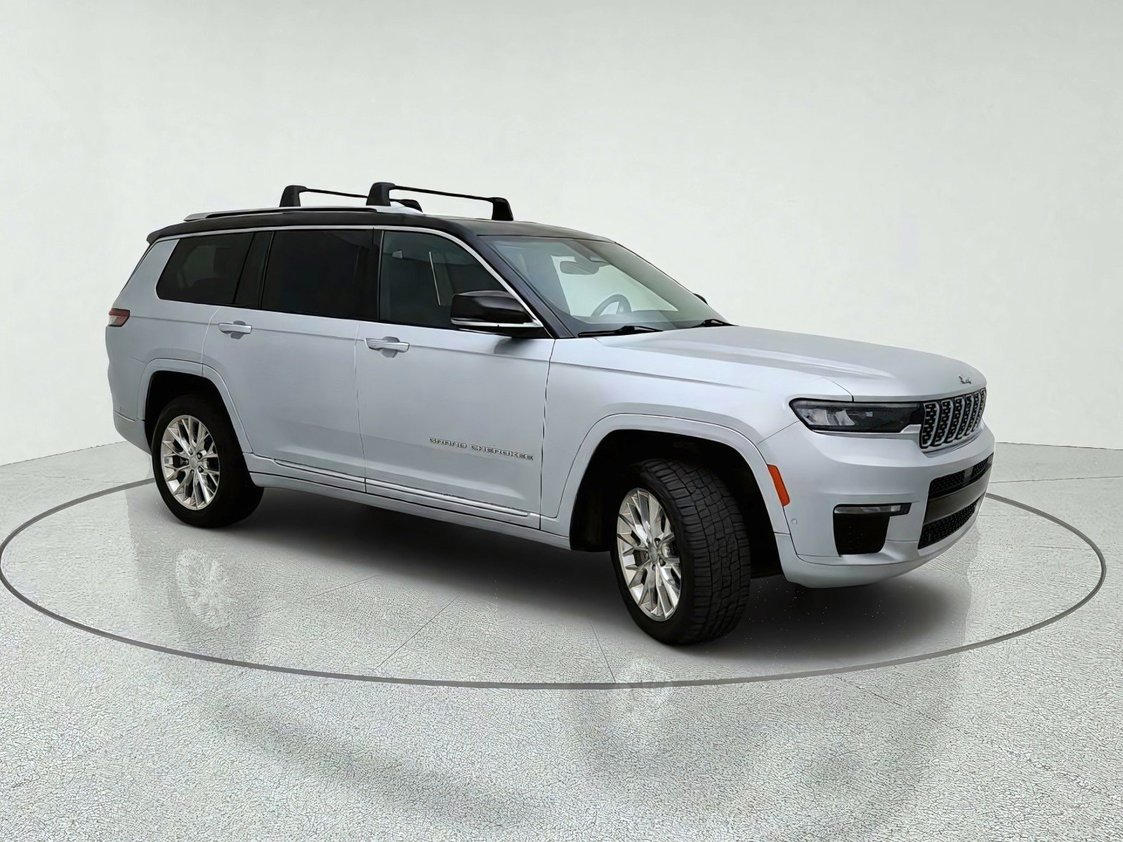 Used 2021 Jeep Grand Cherokee L Summit w/ Luxury Tech Group V AWD/4WD image 5