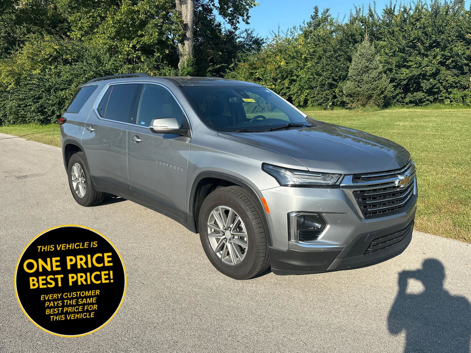 Used 2023 Chevrolet Traverse LT