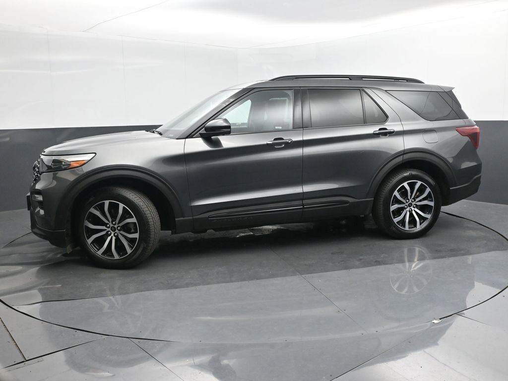 Used 2020 Ford Explorer ST image 2
