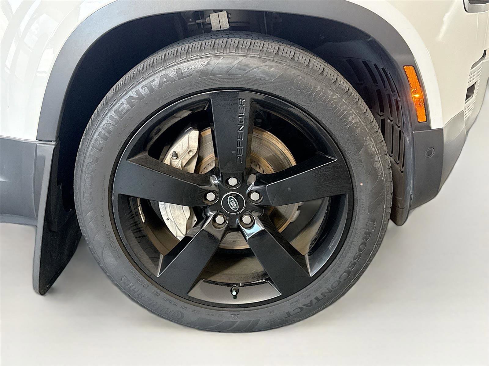 Used 2023 Land Rover Defender 130 S image 37