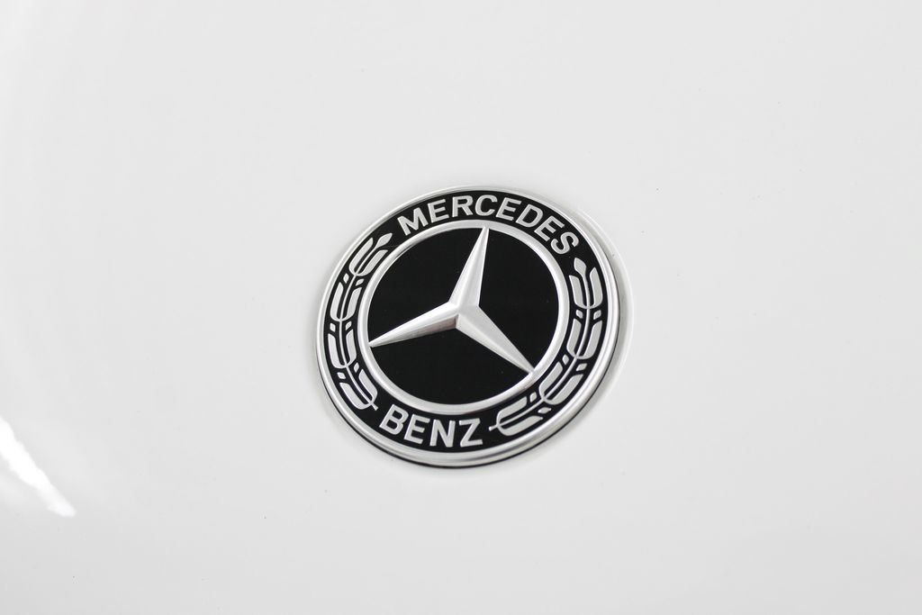 Used 2024 Mercedes-Benz GLC 300 image 38
