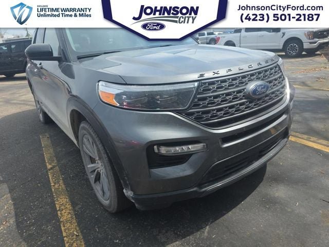 Used 2024 Ford Explorer XLT w/ Equipment Group 202A AWD/4WD image 1