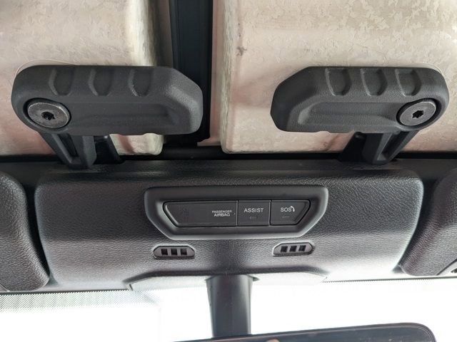 Used 2019 Jeep Wrangler Unlimited Rubicon w/ Uconnect 4C Nav & Sound Group image 30