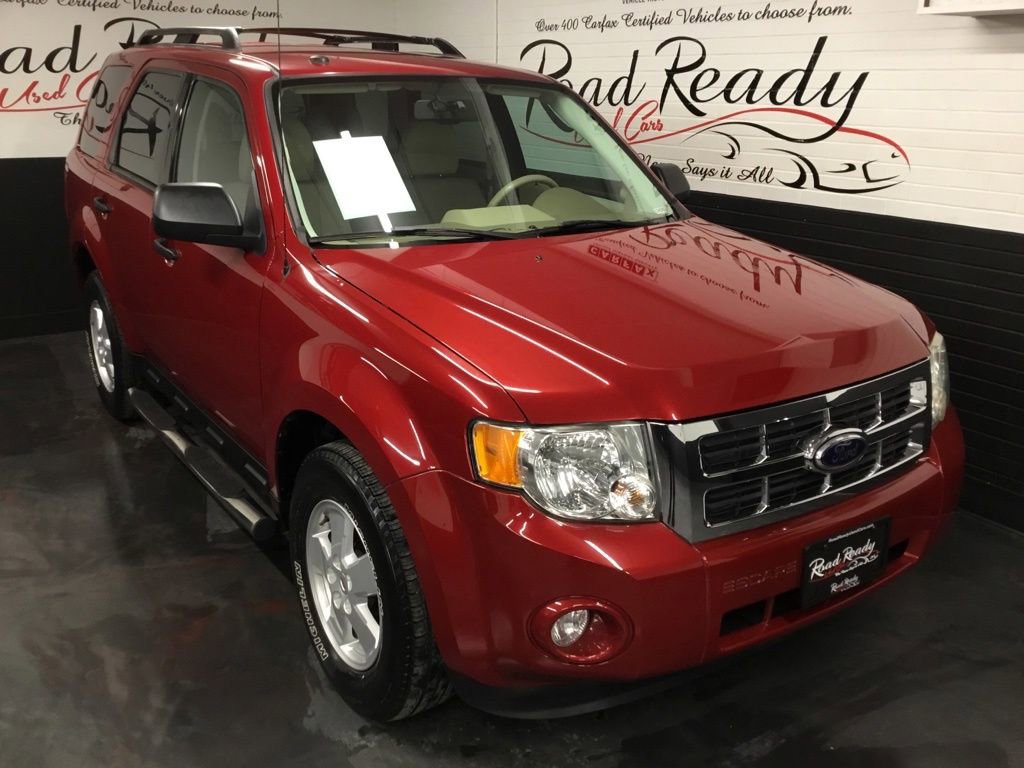 Used 2011 Ford Escape XLT AWD/4WD image 2