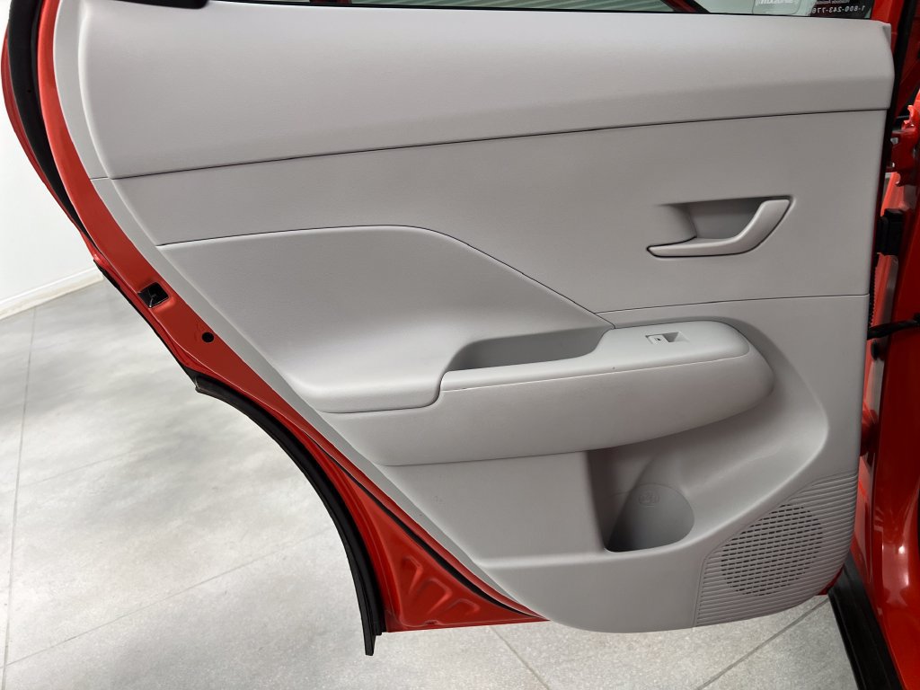 Used 2024 Hyundai Kona SEL AWD/4WD image 19