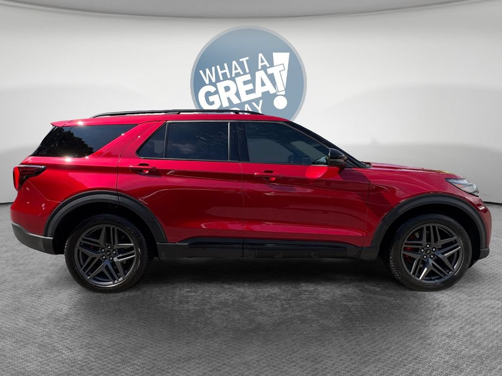 Used 2026 Ford Explorer ST AWD/4WD image 2