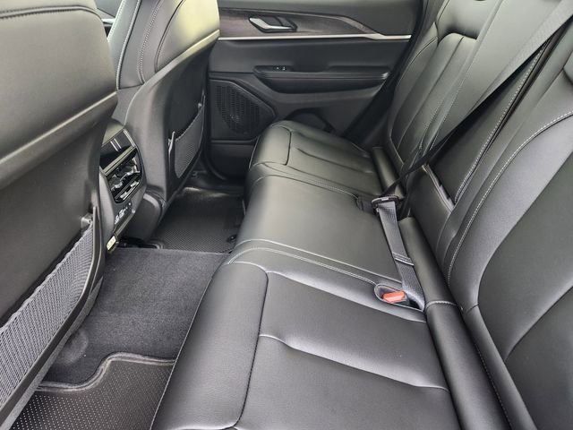 New 2025 Jeep Grand Cherokee Limited AWD/4WD image 19