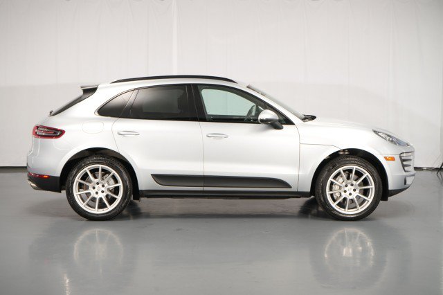 Used 2018 Porsche Macan S AWD/4WD image 11